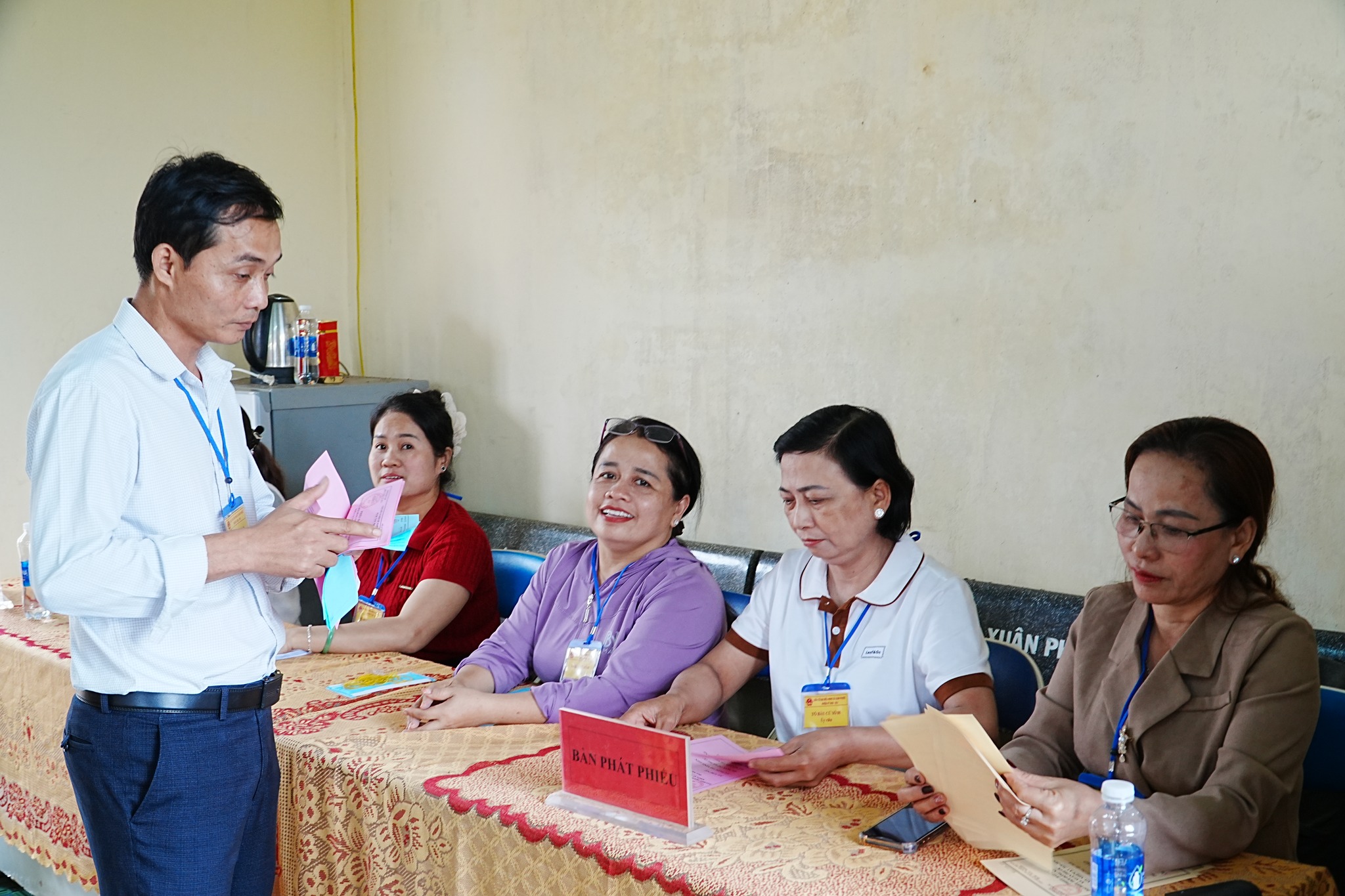 đi bầu cử 6 .jpg